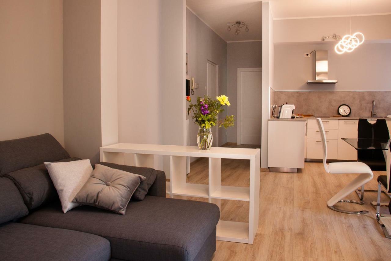 Lg Apartment Stresa Exterior photo